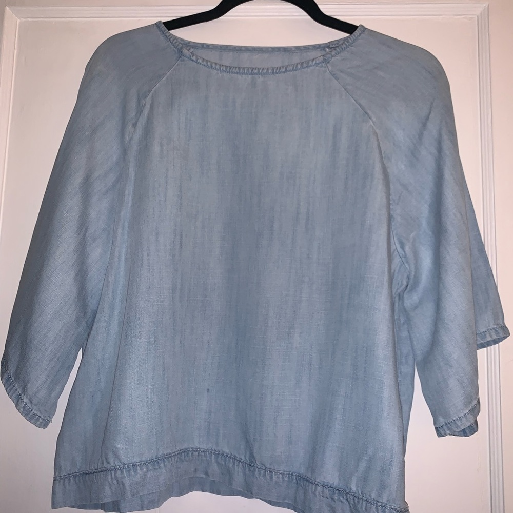 Gap chambray blouse size XS